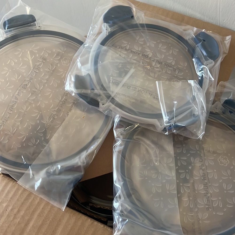 LOCK-FRESH
6-Pc. Round Storage Set